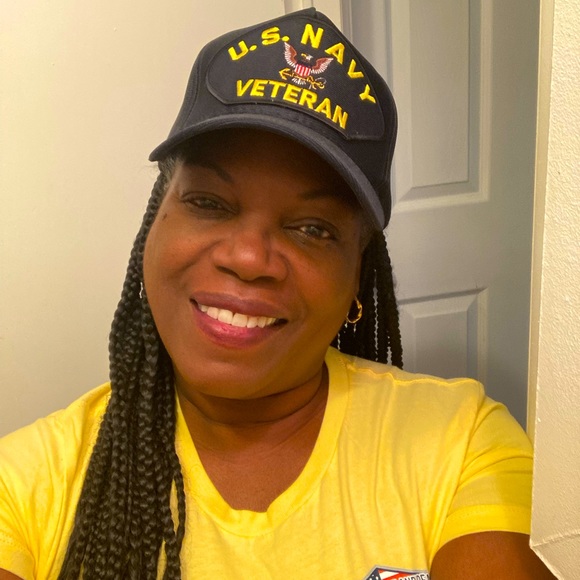 Meet your Posher, Benita - Picture 1 of 1